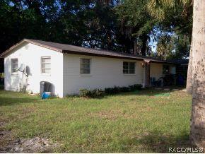 40 Risher Ave, Inglis, FL 34449 photo 2