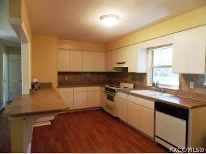 12 Elm St, Inglis, FL 34449 photo 4