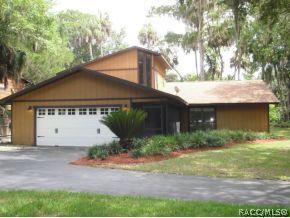 245 Palm St, Inglis, FL 34449 photo 1