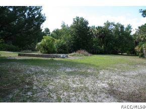 81 Gladys Ave, Inglis, FL 34449 photo 4