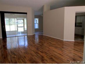 393 E Buckingham Dr, Lecanto, FL 34461 photo 2