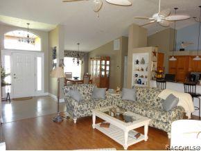 544 E Dakota Ct, Hernando, FL 34442 photo 2