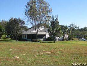 215 E Leon Loop, Hernando, FL 34442 photo 1