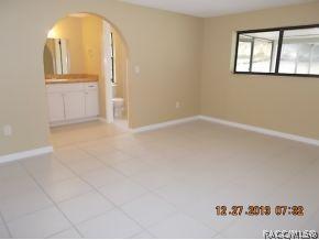 8189 Delaware Dr, Spring Hill, FL 34607 photo 4