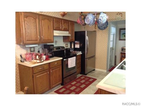 5859 W Pine Cir, Crystal River, FL 34429 photo 3