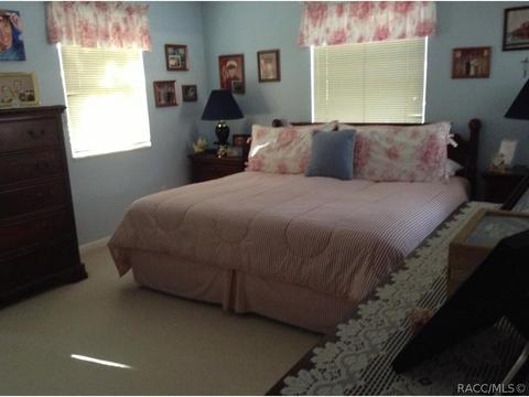 5859 W Pine Cir, Crystal River, FL 34429 photo 8