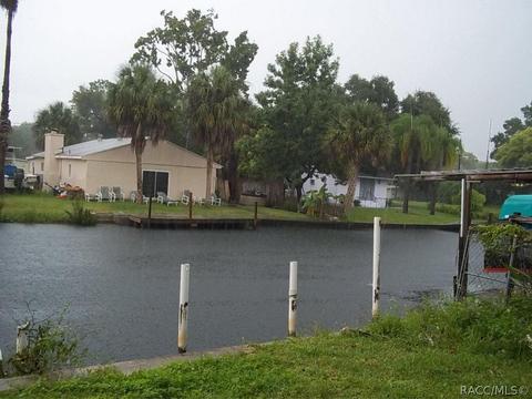 5267 Palisade Dr, Weeki Wachee, FL 34607 photo 2
