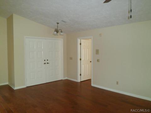 306 W Keller St, Hernando, FL 34442 photo 6