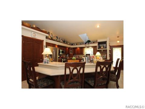 627 E Savoy St, Lecanto, FL 34461 photo 3