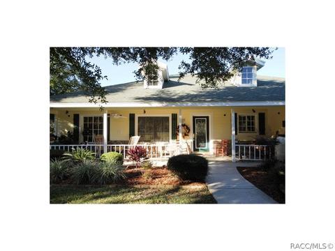 627 E Savoy St, Lecanto, FL 34461 photo 2