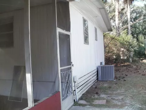 137 Park St, Inglis, FL 34449 photo 6