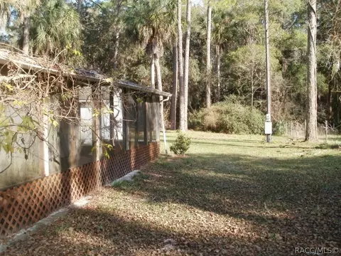 137 Park St, Inglis, FL 34449 photo 3