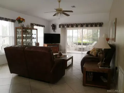 871 W Cockatiel Loop, Hernando, FL 34442 photo 2