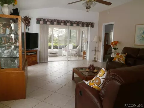 871 W Cockatiel Loop, Hernando, FL 34442 photo 3