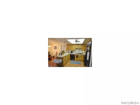 561 E Lancaster, Lecanto, FL 34461 photo 3