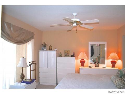 601 E Falconry Ct, Hernando, FL 34442 photo 9