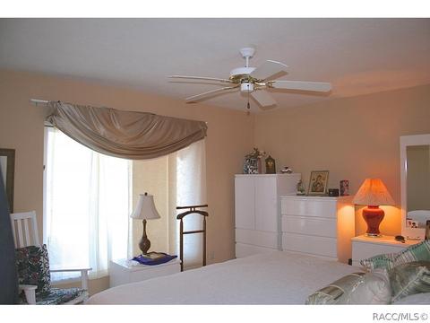 601 E Falconry Ct, Hernando, FL 34442 photo 8