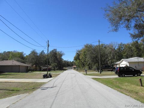 3596 E Maxwell Pl, Inverness, FL 34453 photo 3