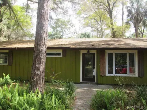 59 Gladys Ct, Inglis, FL 34449 photo 1