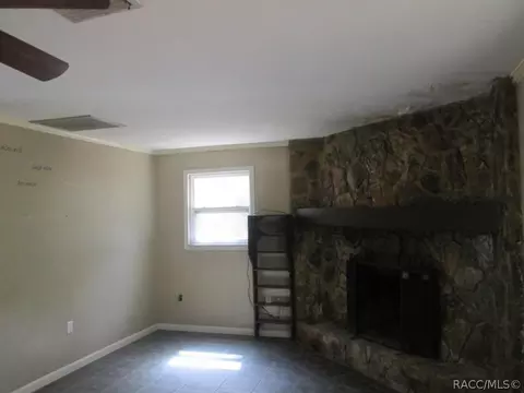 59 Gladys Ct, Inglis, FL 34449 photo 2
