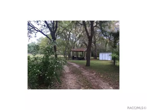 275 E Pilar St, Hernando, FL 34442 photo 4