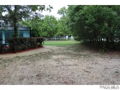 702 E Knightsbridge Pl, Lecanto, FL 34461 photo 10
