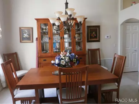 570 E Dakota Ct, Hernando, FL 34442 photo 9