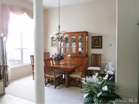 570 E Dakota Ct, Hernando, FL 34442 photo 8