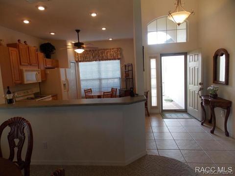 895 W Silver Meadow Loop, Hernando, FL 34442 photo 2