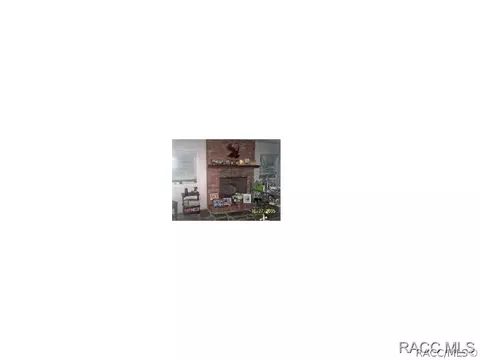 319 Sapp St, Inglis, FL 34449 photo 3