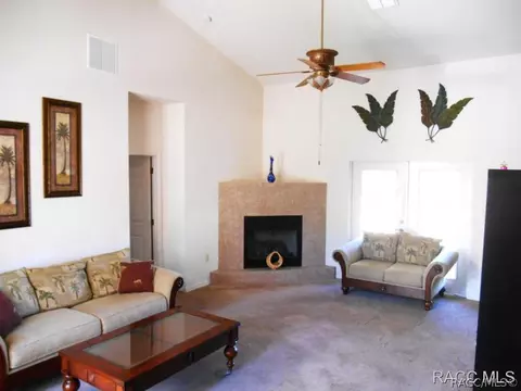 6625 N Heidi Dr, Hernando, FL 34442 photo 4