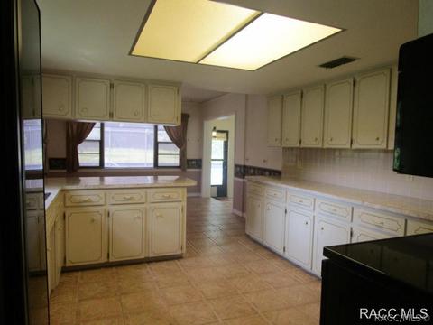8311 E Fairway Loop, Inverness, FL 34450 photo 7
