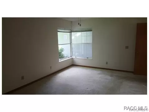 118 E Hartford St, Hernando, FL 34442 photo 2