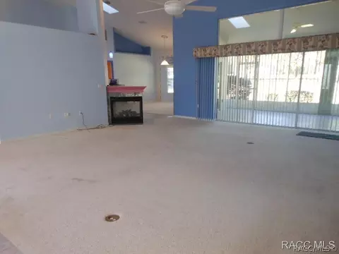609 E Liberty St, Hernando, FL 34442 photo 3