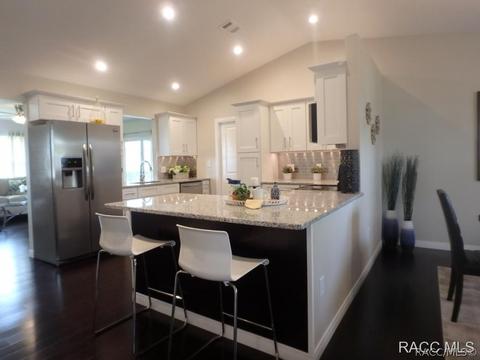 724 E Falconry Ct, Hernando, FL 34442 photo 4