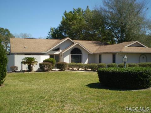 1261 N Man O War Dr, Hernando, FL 34442 photo 1