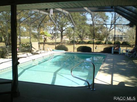 1261 N Man O War Dr, Hernando, FL 34442 photo 3