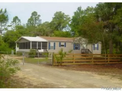 70 Sapp St, Inglis, FL 34449 photo 2