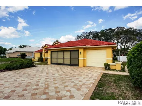 1094 Hook Dr, Spring Hill, FL 34608 photo 2