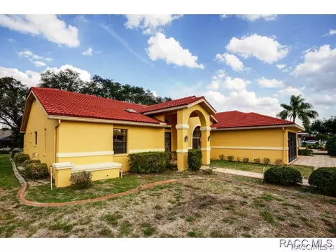 1094 Hook Dr, Spring Hill, FL 34608 photo 4