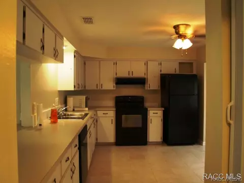 727 E Jinnita St, Hernando, FL 34442 photo 3