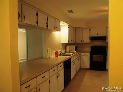 727 E Jinnita St, Hernando, FL 34442 photo 2