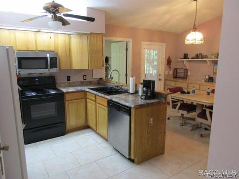 968 E Bradford Ln, Holder, FL 34445 photo 12