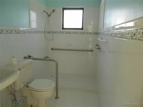 817 40 Hwy E, Inglis, FL 34449 photo 12