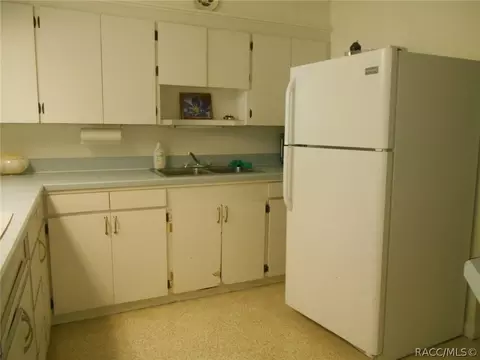 817 40 Hwy E, Inglis, FL 34449 photo 9