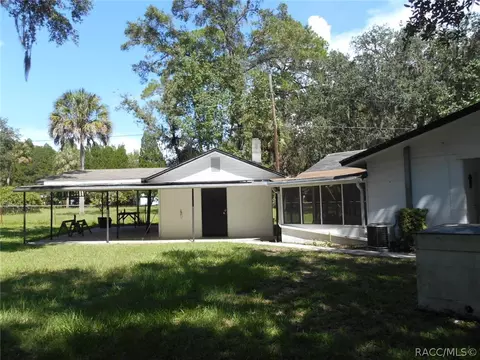 817 40 Hwy E, Inglis, FL 34449 photo 5