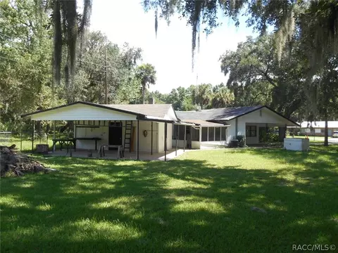 817 40 Hwy E, Inglis, FL 34449 photo 4