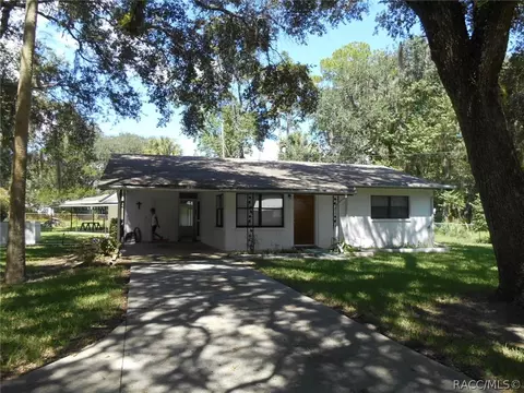 817 40 Hwy E, Inglis, FL 34449 photo 1