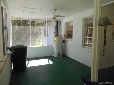 817 40 Hwy E, Inglis, FL 34449 photo 8