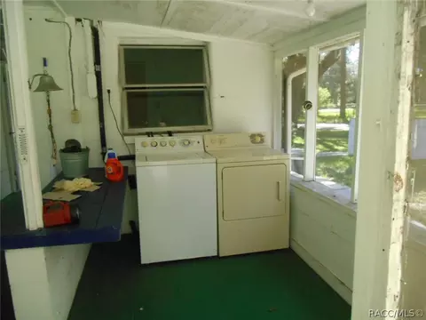 817 40 Hwy E, Inglis, FL 34449 photo 3